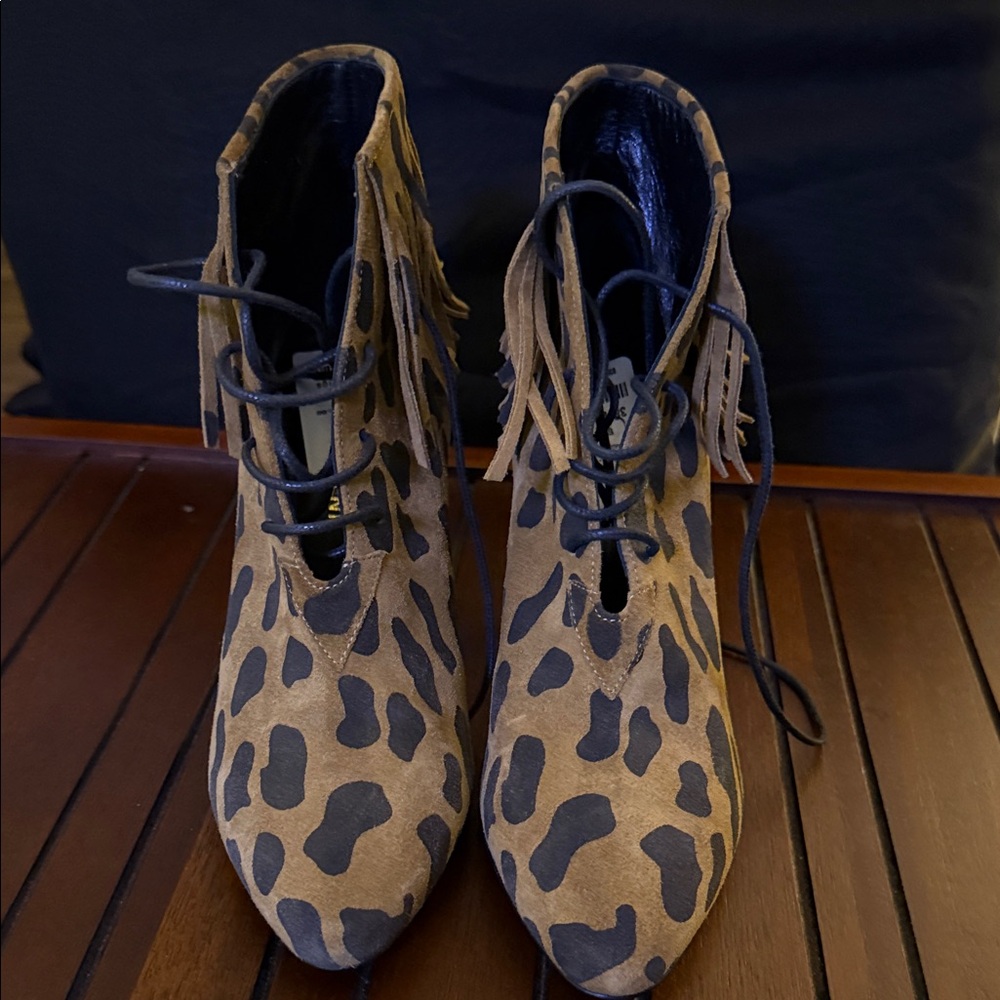 Saint Laurent Anita Brown Leopard Print Heeled Boots - Picture 4 of 6